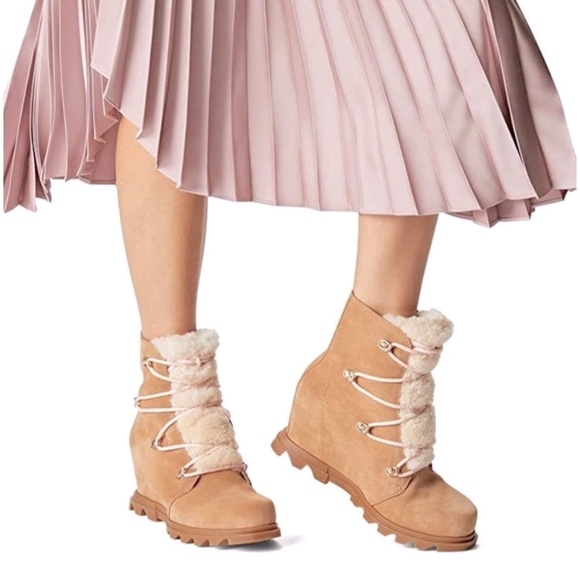 SOREL $250 Joan Arctic Shearling Nubuck Leather Wedge III Booties Size 10.5 NEW - Picture 4 of 12